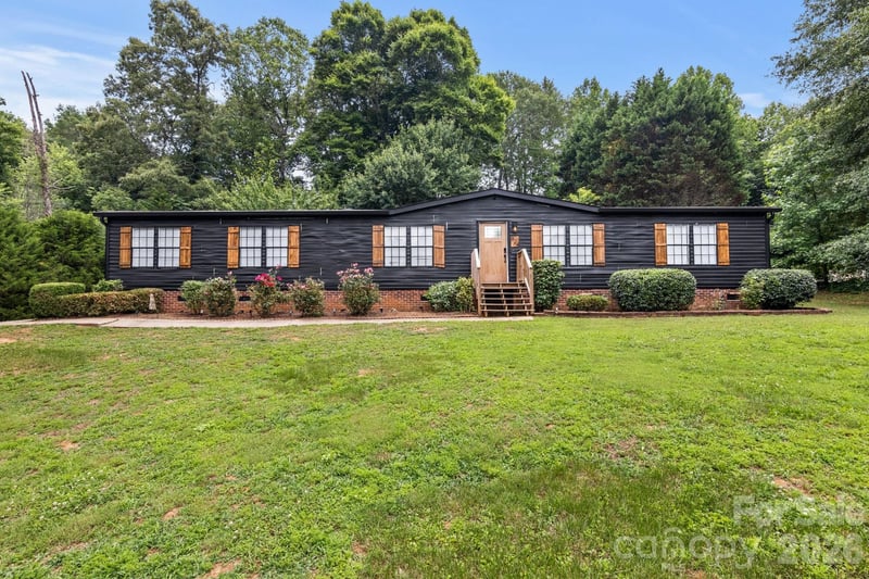 824 Joseph Antoon Circle, Stanley, NC - 4 beds, 3 baths, 1,952 sqft - $385,000