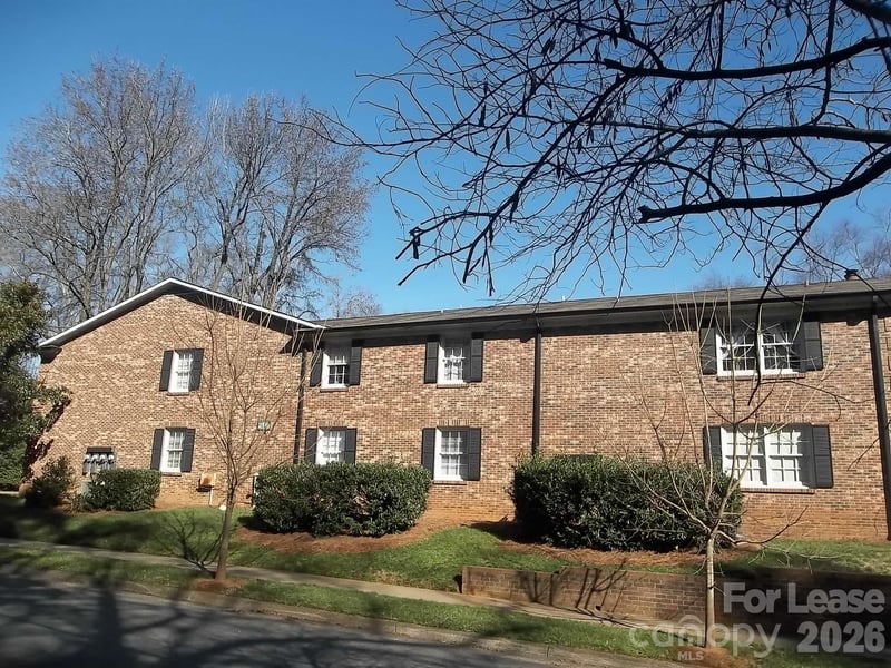 2141 Selwyn Avenue Apt 202, Charlotte, NC - 1 bed, 1 bath - $1,325