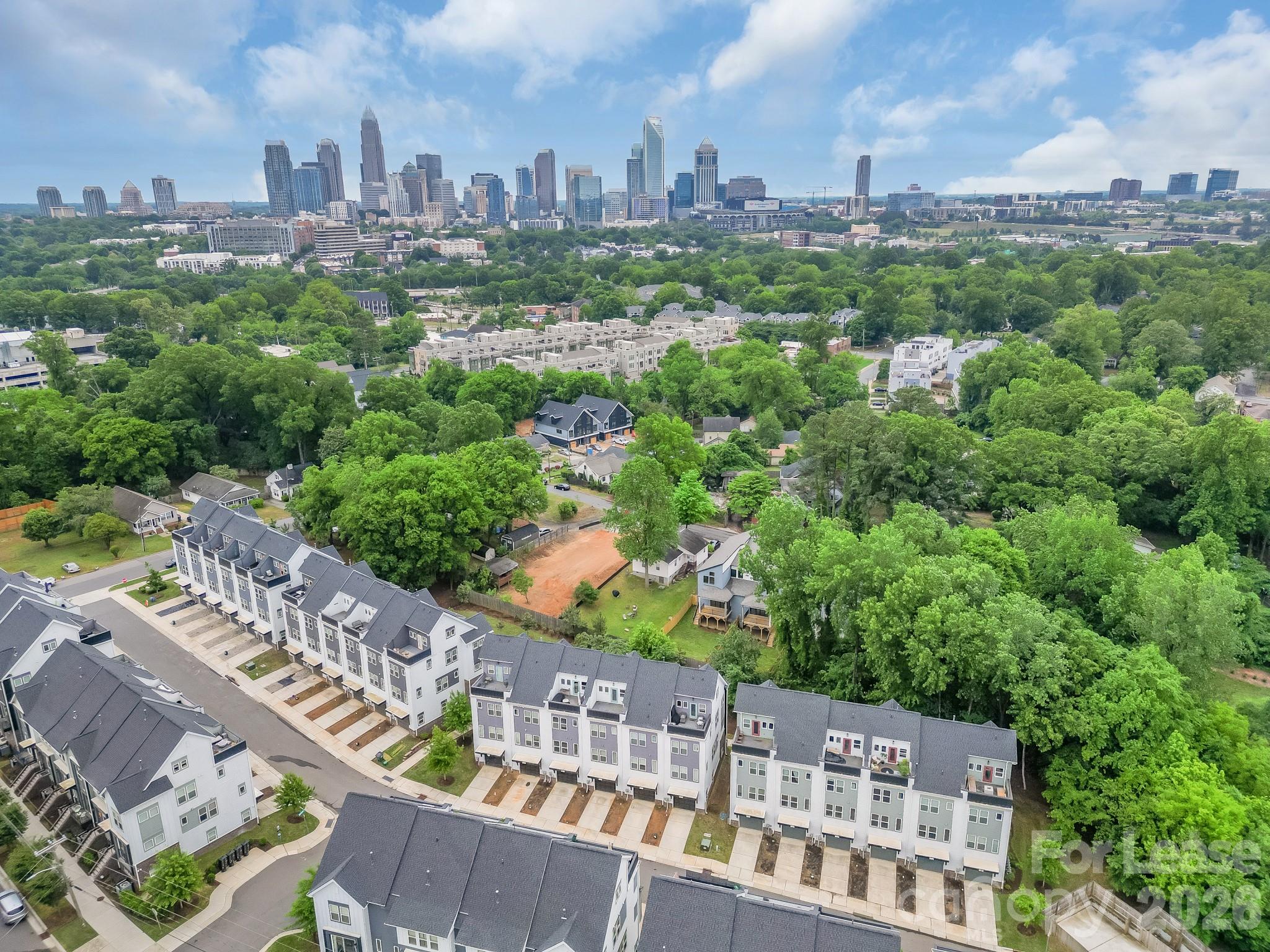 570 W End Drive, Charlotte, NC. property listing photo