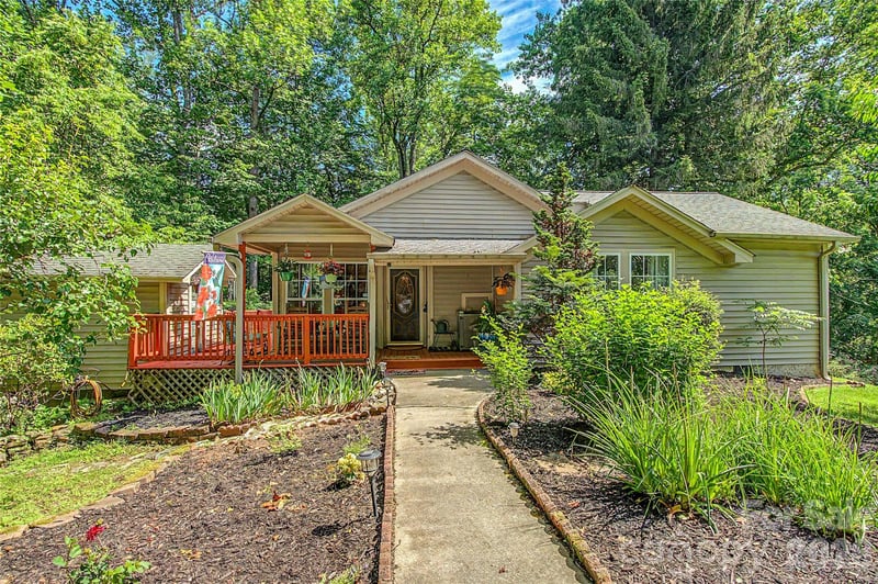 76 Winsome Trail, Hendersonville, NC - 3 beds, 2 baths, 1,952 sqft - $450,000