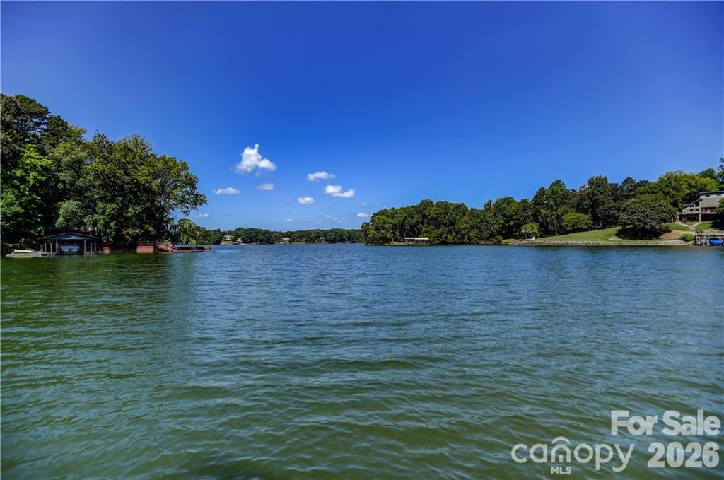 105 Quail Lane, Mooresville, NC. property listing photo