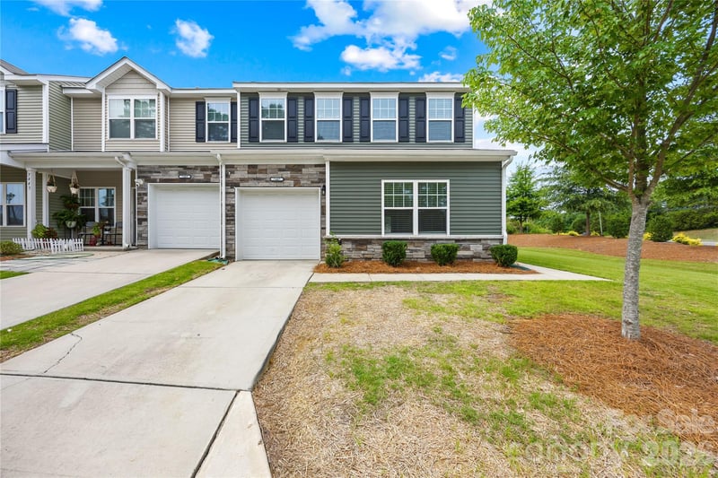 7447 Jane Parks Way Apt 43, Charlotte, NC - 4 beds, 2.5 baths, 1,850 sqft - $329,000