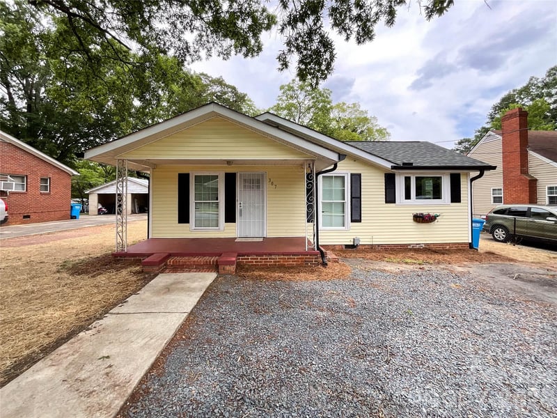 307 Leonard Avenue, Albemarle, NC - 2 beds, 1 bath, 808 sqft - $174,900