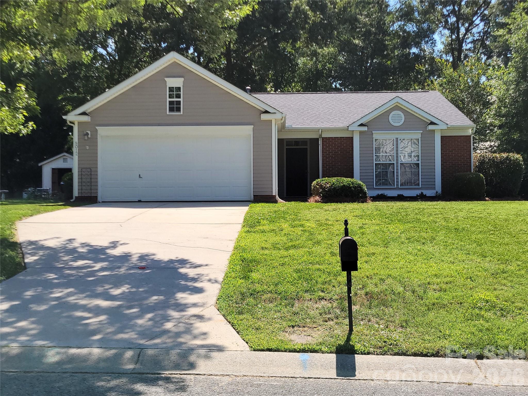 8012 Sheckler Lane, Matthews, NC. property listing photo