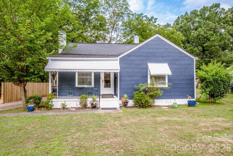 229 E Mcneely Avenue, Mooresville, NC - 2 beds, 1 bath, 1,011 sqft - $219,000