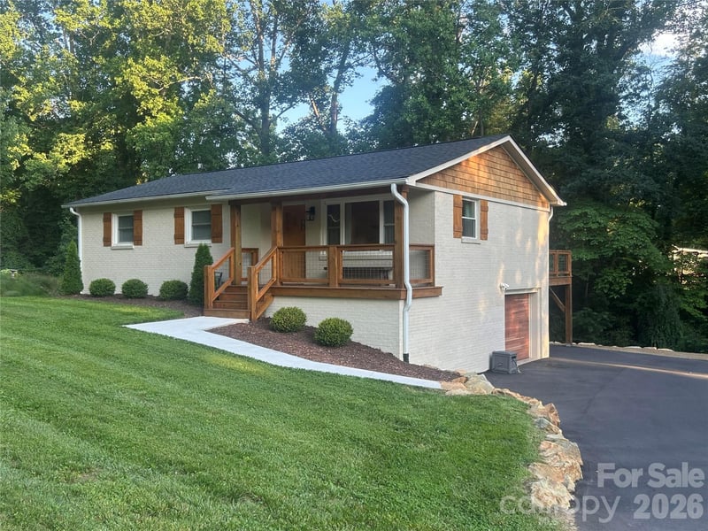 10 Oakwood Drive, Weaverville, NC - 4 beds, 3 baths, 1,651 sqft - $715,000