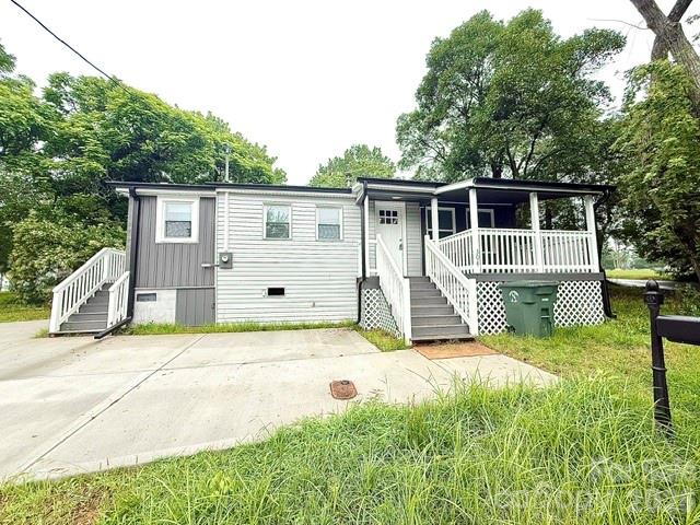 304 S Derby Avenue, Newton, NC — property listing photo