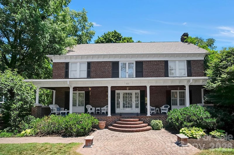 601 S Washington Street, Shelby, NC - 4 beds, 3 baths, 3,060 sqft - $510,000