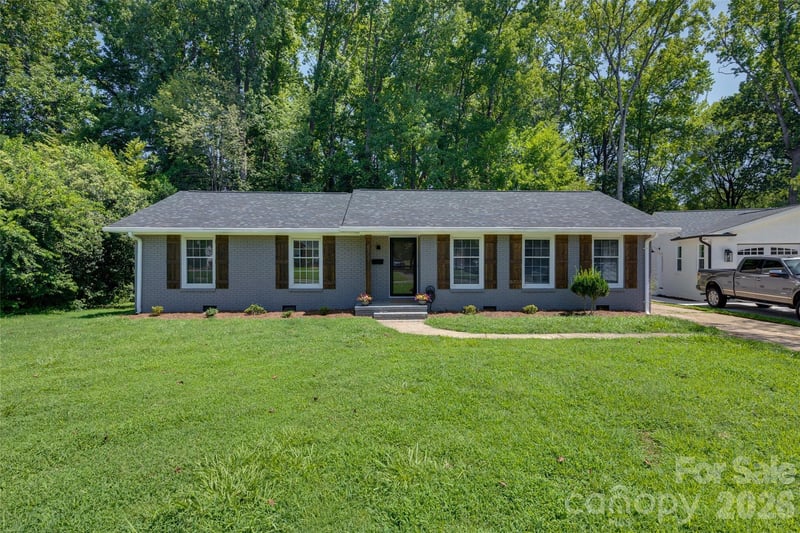 5731 Brookhaven Road, Charlotte, NC - 3 beds, 2 baths, 1,645 sqft - $650,000