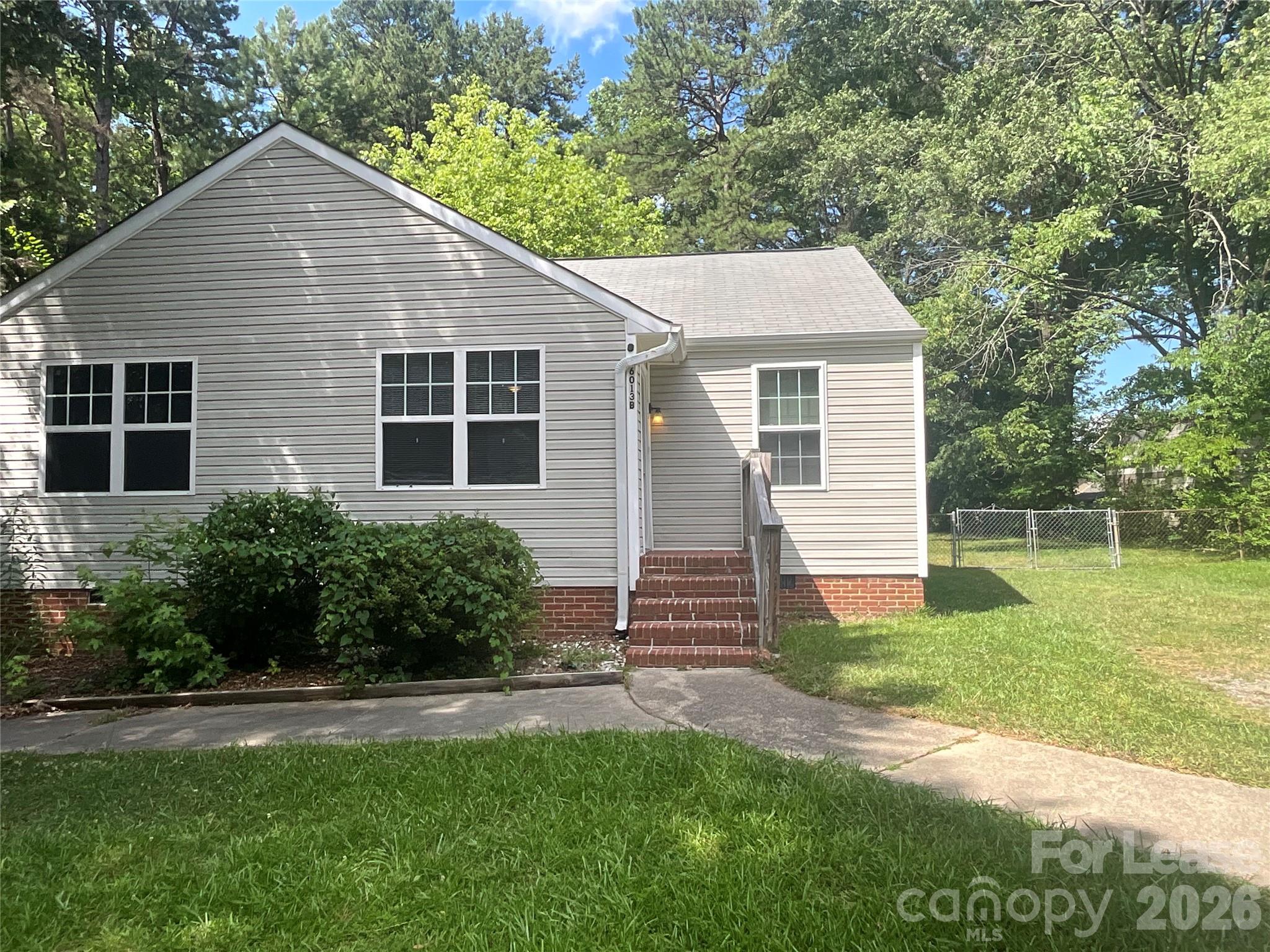 6013 Carver Boulevard B, Charlotte, NC. property listing photo