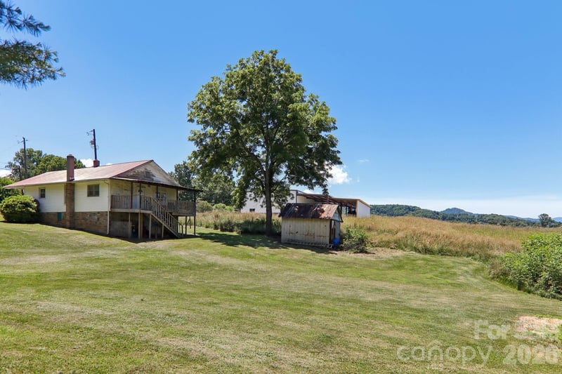 414 Skyline Drive, Canton, NC - 2 beds, 1 bath, 1,138 sqft - $225,000