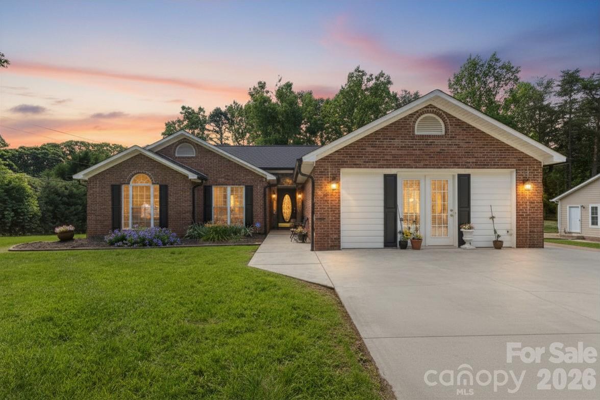 7760 Wallace Lane, Denver, NC — property listing photo