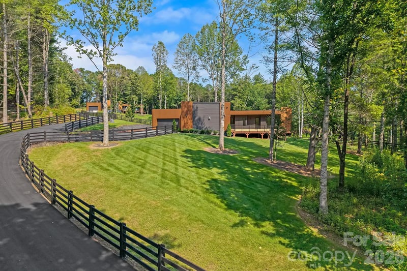 78 Manchester Way, Mills River, NC - 3 beds, 3.5 baths, 2,222 sqft - $878,000