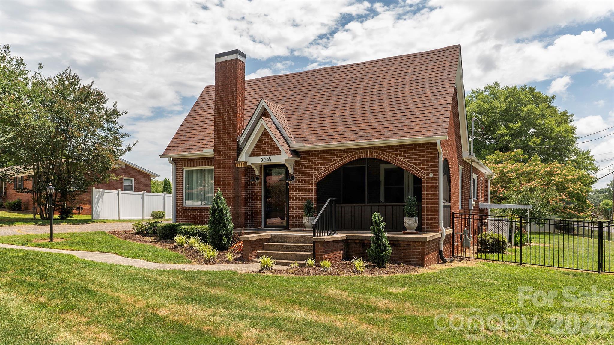 3308 16th Street NE, Hickory, NC. property listing photo