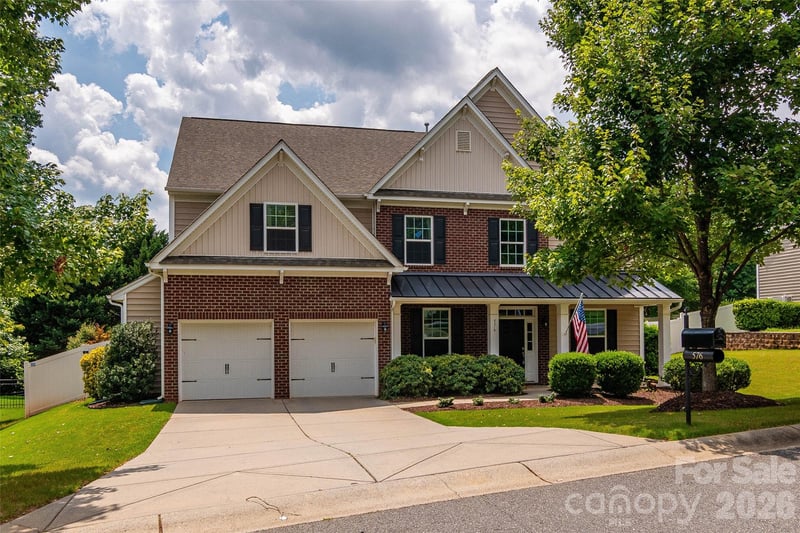 576 Becker Avenue, Fort Mill, SC - 6 beds, 4.5 baths, 3,481 sqft - $645,000