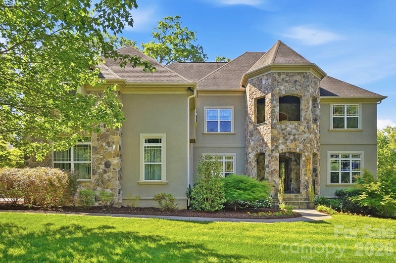 13302 Bally Bunnion Way, Davidson, NC - 6 beds, 5.5 baths, 6,715 sqft - $2,000,000