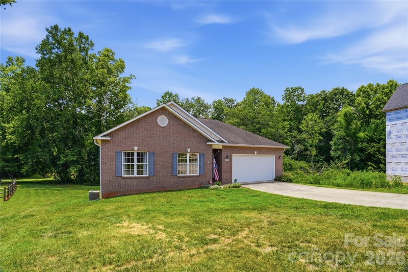 1550 Indian Springs Drive NW, Conover, NC - 3 beds, 2 baths, 1,552 sqft - $315,000