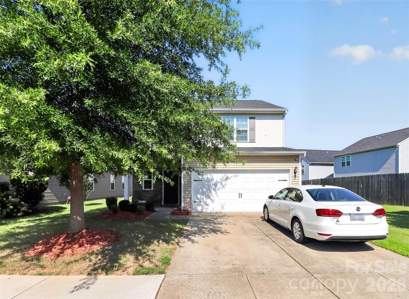 7803 Paper Birch Drive, Charlotte, NC - 3 beds, 2.5 baths, 1,817 sqft - $339,900