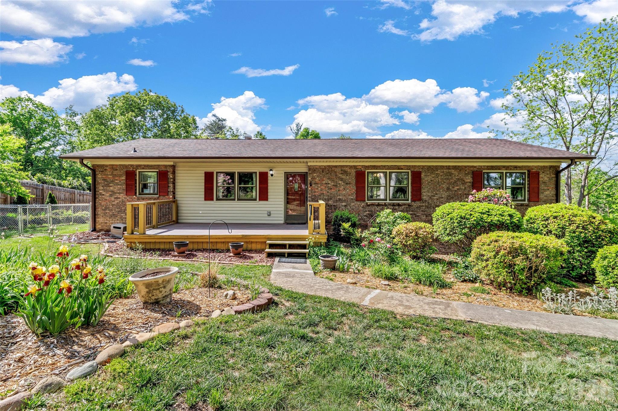 38 Chadwick Wade Drive, Asheville, NC. property listing photo