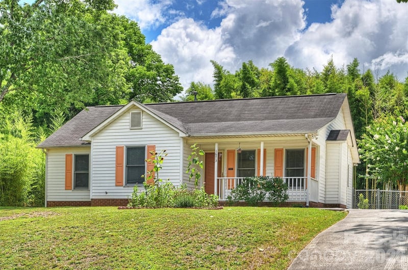 1673 Ashridge Road, Rock Hill, SC - 3 beds, 2 baths, 1,220 sqft - $285,000