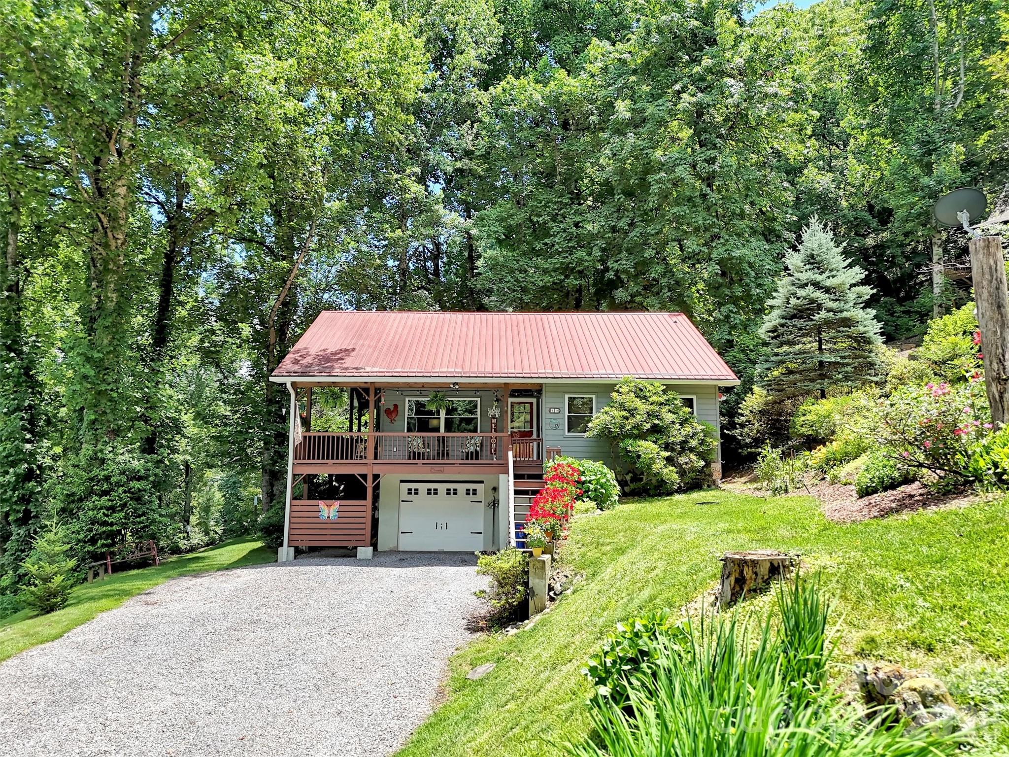 10 Bridle Drive, Maggie Valley, NC. property listing photo