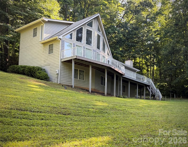 101 Friar Tuck Lane, Maggie Valley, NC - 3 beds, 2 baths, 1,889 sqft - $439,500