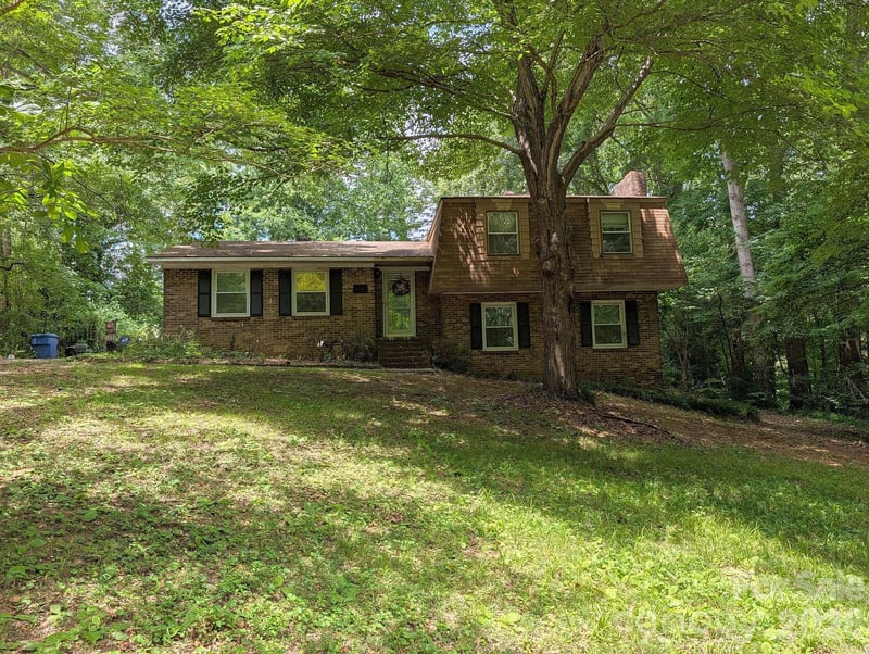215 Swamp Fox Drive, Fort Mill, SC - 4 beds, 2 baths, 1,961 sqft - $379,000