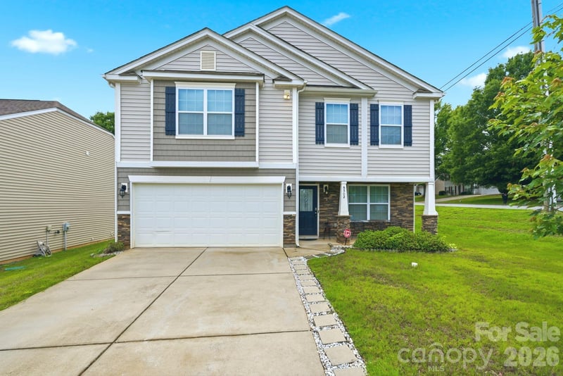 8502 Mansell Court, Charlotte, NC - 4 beds, 2.5 baths, 2,207 sqft - $405,000