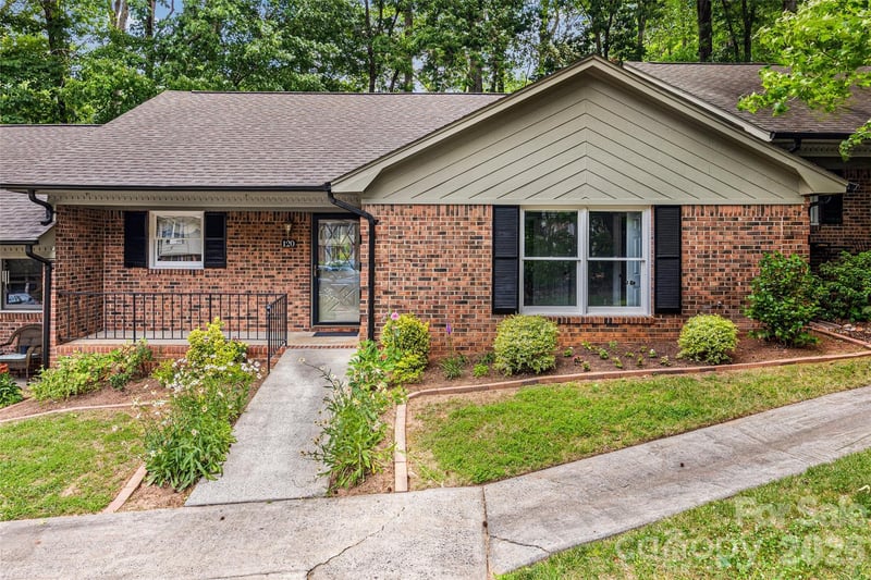 120 Ashebrook Drive, Fort Mill, SC - 2 beds, 2 baths, 1,463 sqft - $250,000
