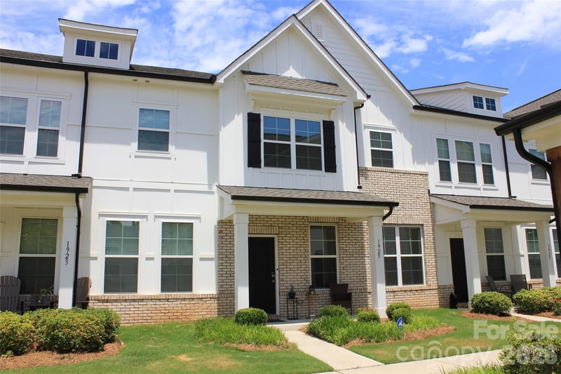 1925 Plath Top Road, Rock Hill, SC - 3 beds, 2.5 baths, 1,762 sqft - $359,000