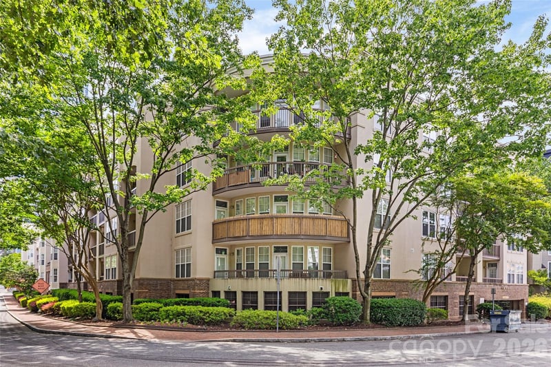 405 W 7th Street Apt 503, Charlotte, NC - 3 beds, 2 baths, 1,271 sqft - $415,000