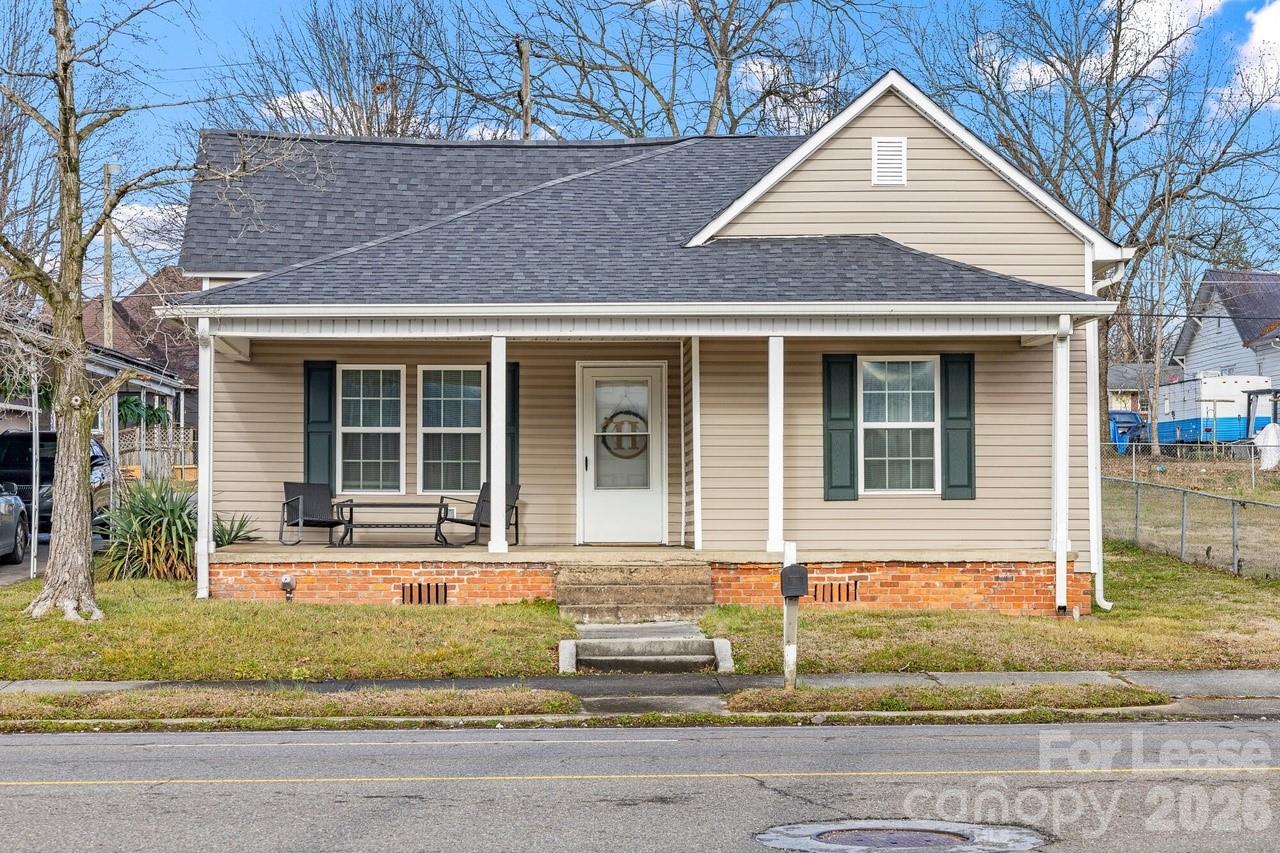 320 Tennessee Avenue, Etowah, TN. property listing photo