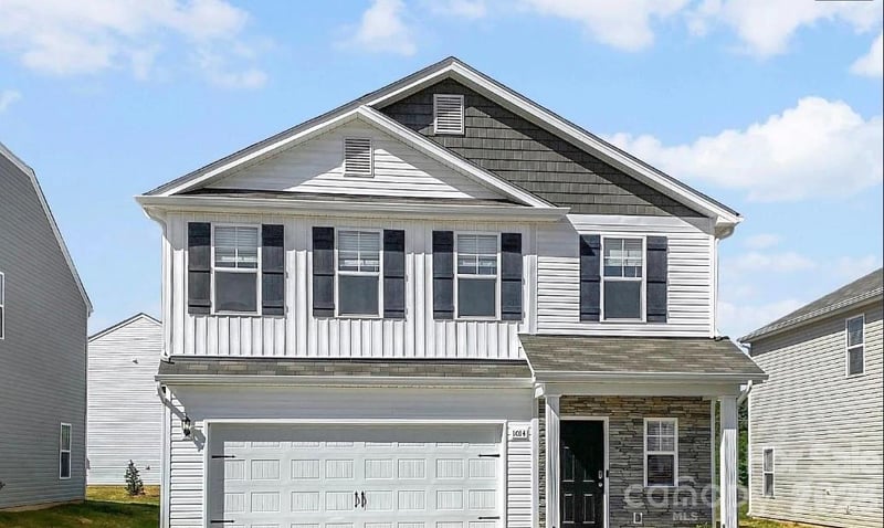 4213 Stoneygreen Lane, Charlotte, NC - 4 beds, 2.5 baths, 2,012 sqft - $399,999