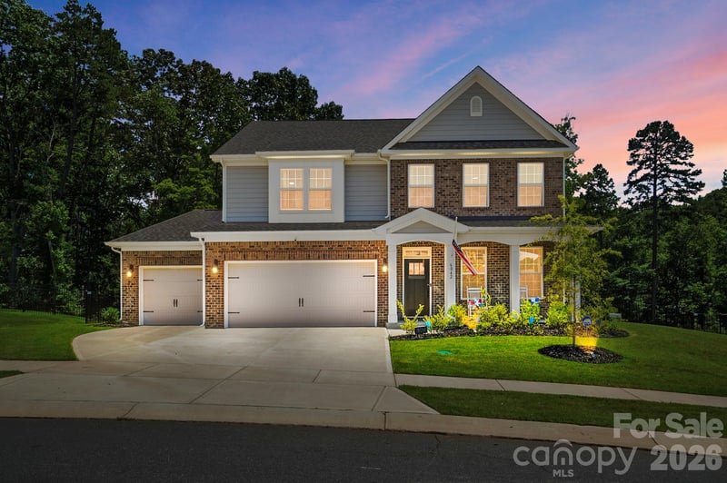 6042 Sylvan Drive, Denver, NC - 4 beds, 3 baths, 3,136 sqft - $545,000