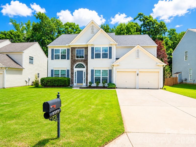 3543 Manor House Drive, Charlotte, NC - 4 beds, 2.5 baths, 2,568 sqft - $649,000