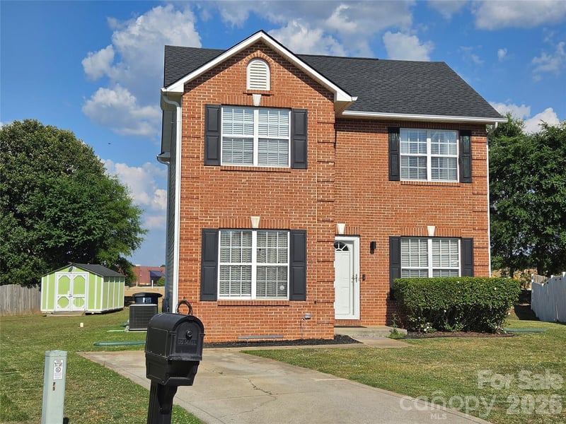 5802 Autumn Trace Lane, Indian Trail, NC - 3 beds, 2.5 baths, 1,379 sqft - $390,000