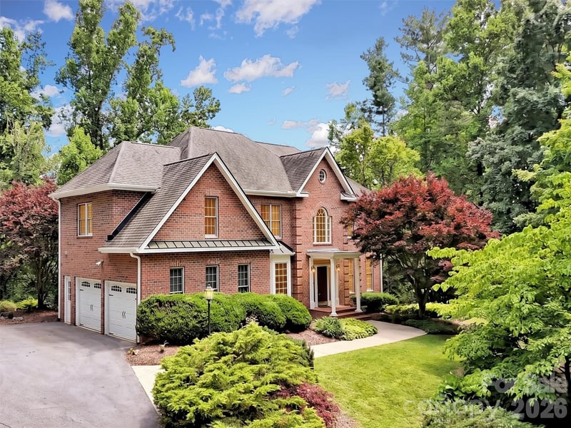 9 Hickory Ridge Apt 8, Fletcher, NC - 6 beds, 4.5 baths, 4,241 sqft - $1,145,000