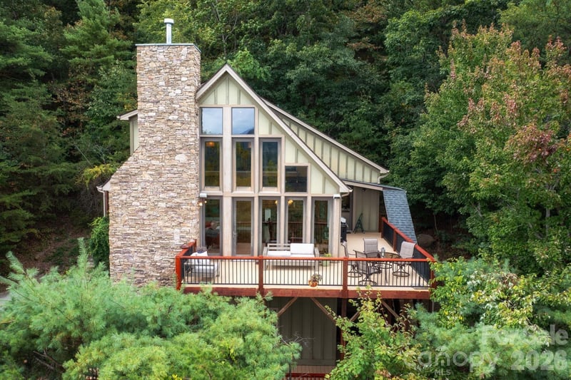 130 Black Oak Drive, Asheville, NC - 3 beds, 3 baths, 2,439 sqft - $850,000