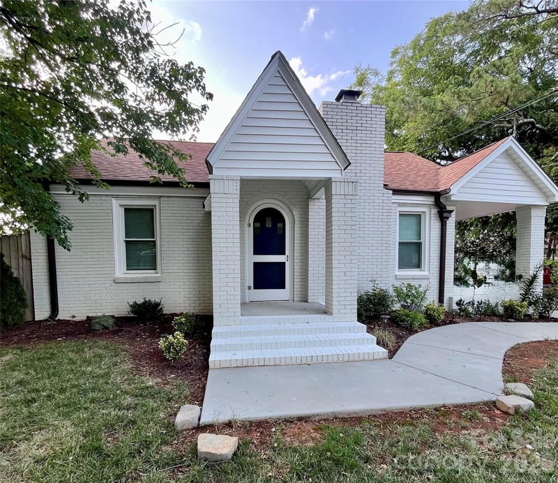 12 Mills Avenue NW, Concord, NC - 2 beds, 1 bath, 1,019 sqft - $289,900