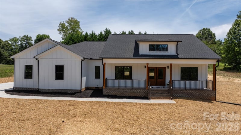 1265 Misty Lane, Hickory, NC - 3 beds, 2.5 baths, 2,105 sqft - $619,000