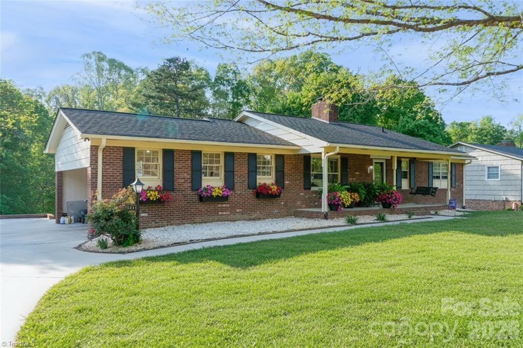 244 Pine Valley Road, Thomasville, NC. property listing photo