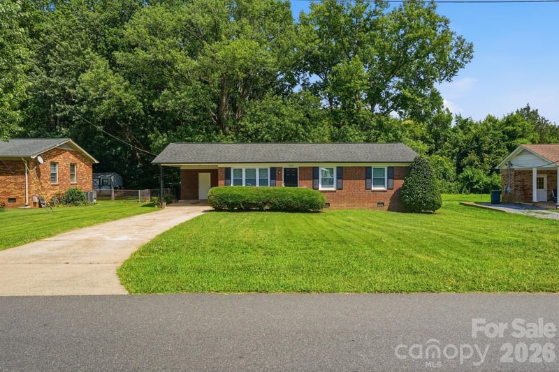 5008 Sea Oates Lane, Bessemer City, NC - 3 beds, 1.5 baths, 1,063 sqft - $225,000