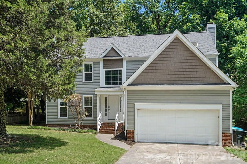 9604 Newby Lane, Matthews, NC - 4 beds, 2.5 baths, 2,314 sqft - $499,900