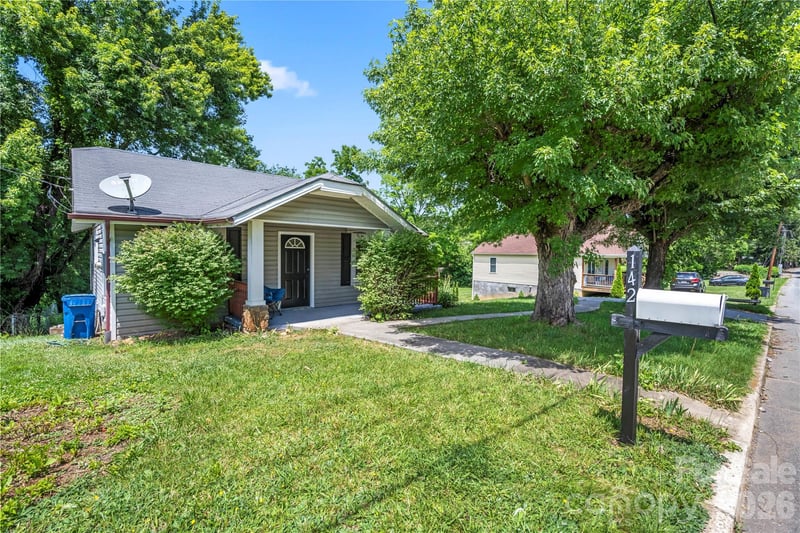 142 Substation Road, Canton, NC - 1 bed, 1 bath, 711 sqft - $230,000