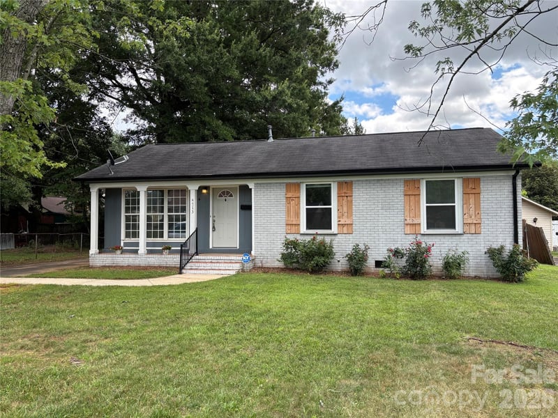 4713 Tanglebriar Drive, Charlotte, NC - 3 beds, 2 baths, 1,166 sqft - $299,000