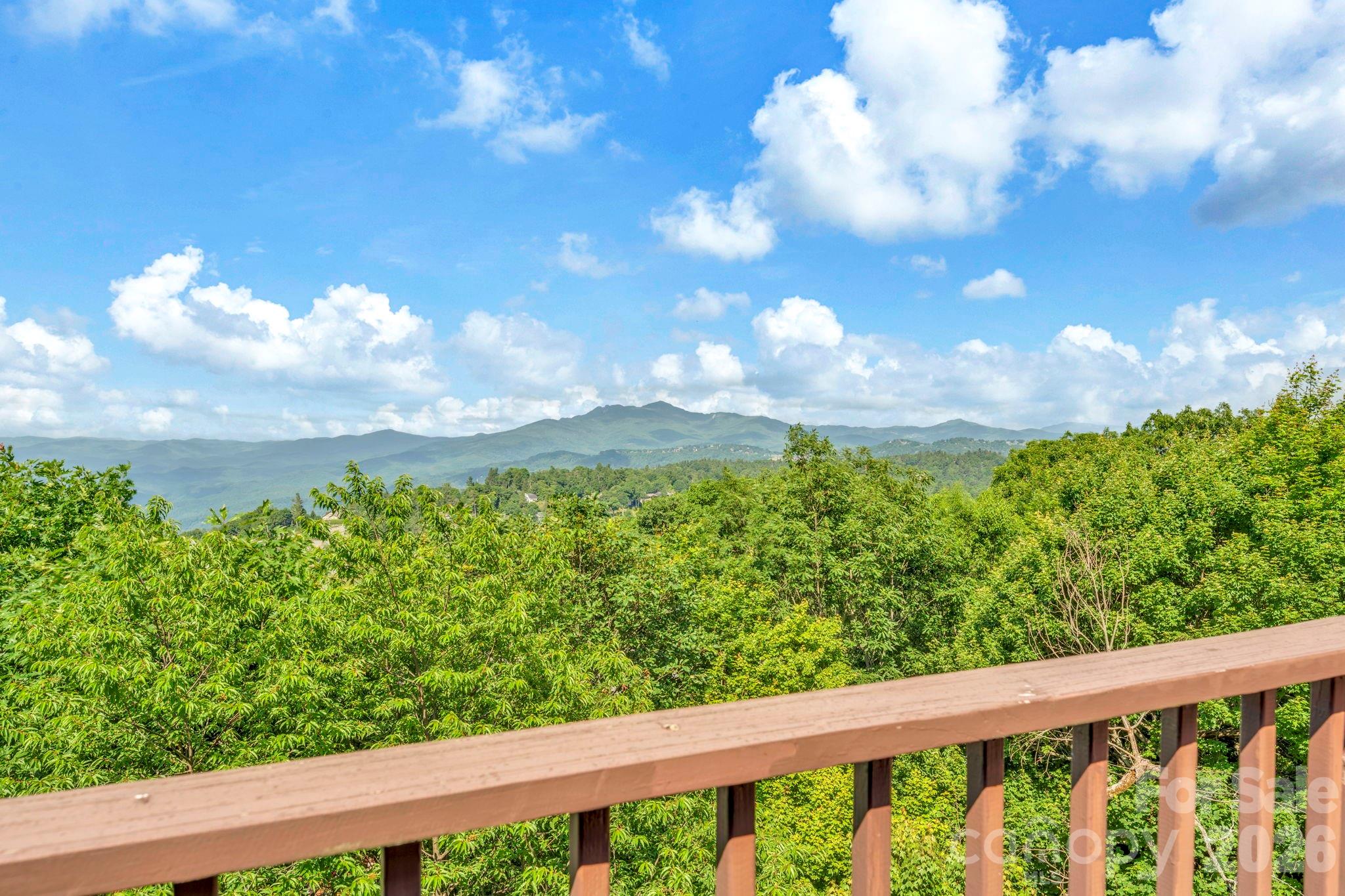 483 W Green Hill Drive, Blowing Rock, NC. property listing photo