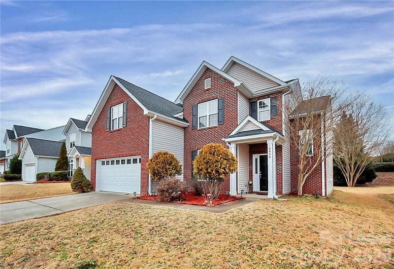 10938 Sedgemoor Lane, Charlotte, NC - 5 beds, 2.5 baths, 2,696 sqft - $2,700