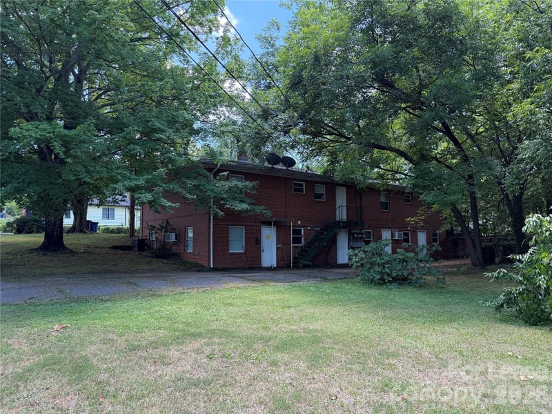 325 Chambers Street, Statesville, NC - 2 beds, 1 bath - $900