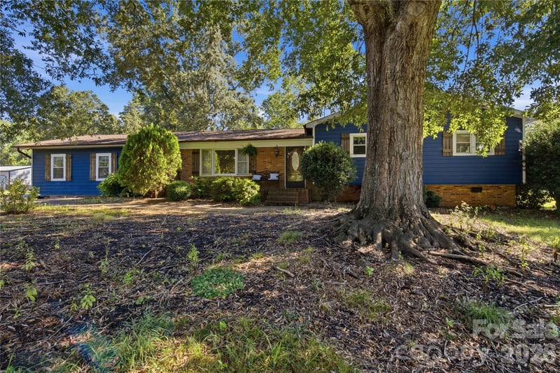 169 Greenbriar Drive, Forest City, NC - 3 beds, 3 baths, 2,261 sqft - $330,000