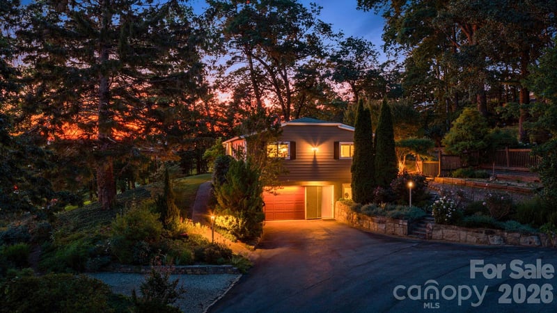78 Grovewood Road, Asheville, NC - 3 beds, 3 baths, 2,880 sqft - $685,000